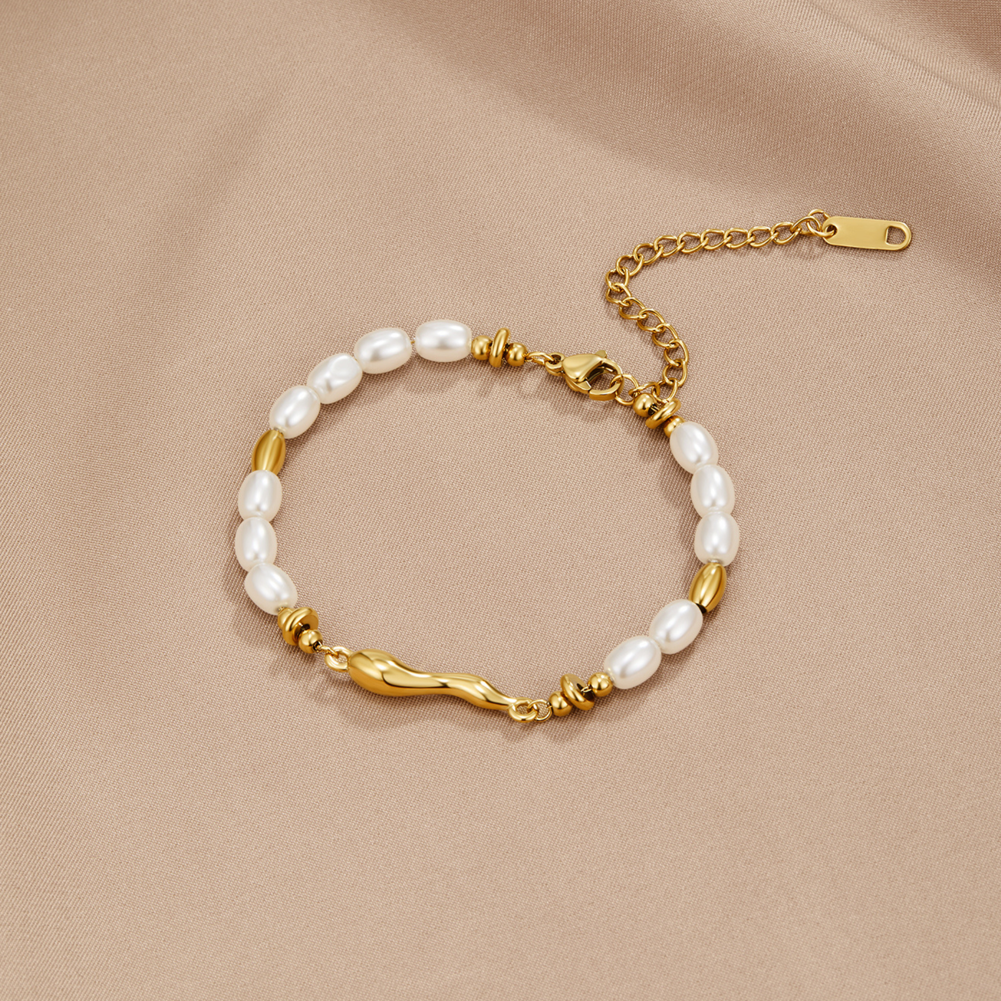 Lovina Freshwater Pearl Bracelet